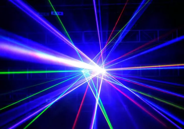 Лазеры — что это такое, как работает, зачем нужны Свет, который режет и сваривает, лечит и убивает