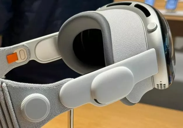 Apple купит ИИ-анониматор Для конфиденциальности в VR