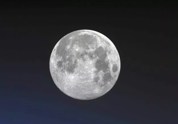 НАСА отправляет имена на Луну Любые и бесплатно