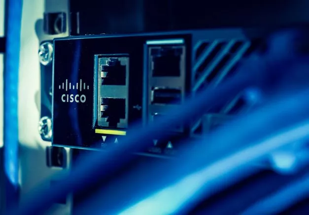 Магазин Cisco воровал номера банковских карт Совершенно случайно