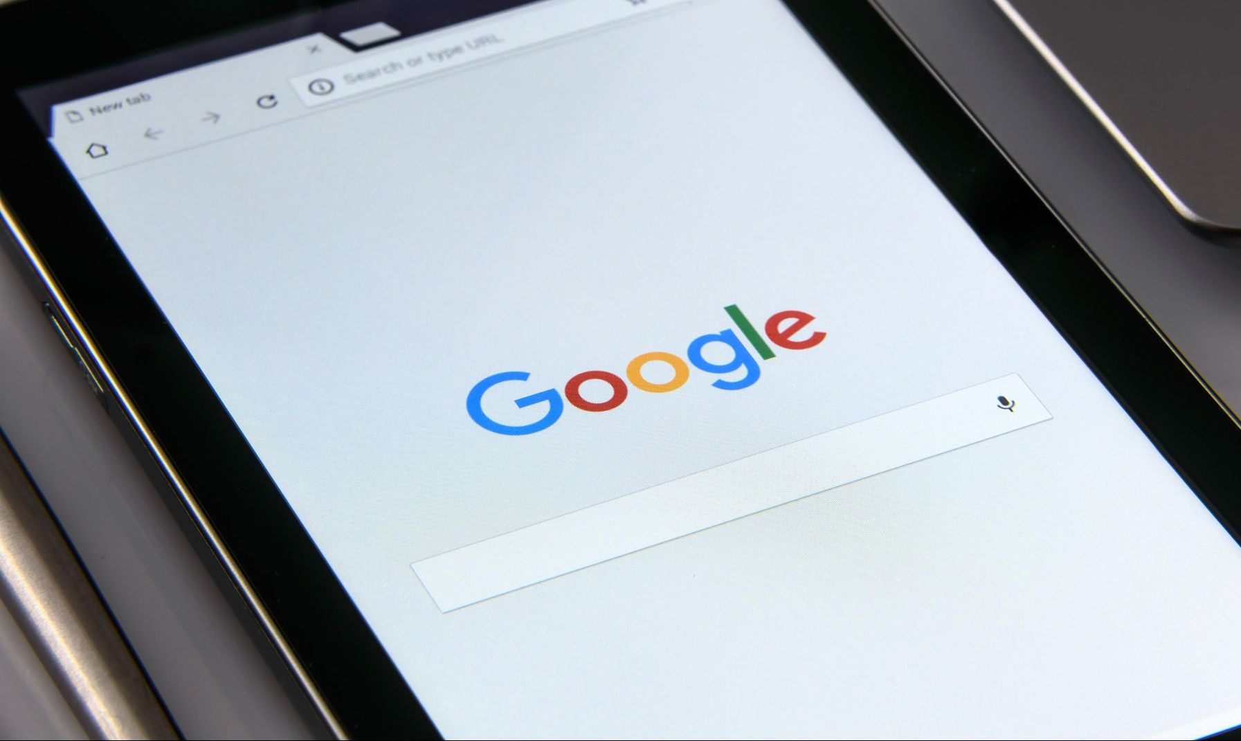 <i>Google </i>предупредит о потере актуальности новостей