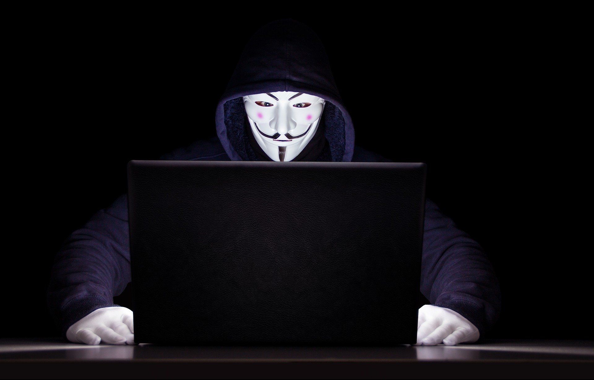 Неизвестные хакеры взламывают сетевые хранилища
