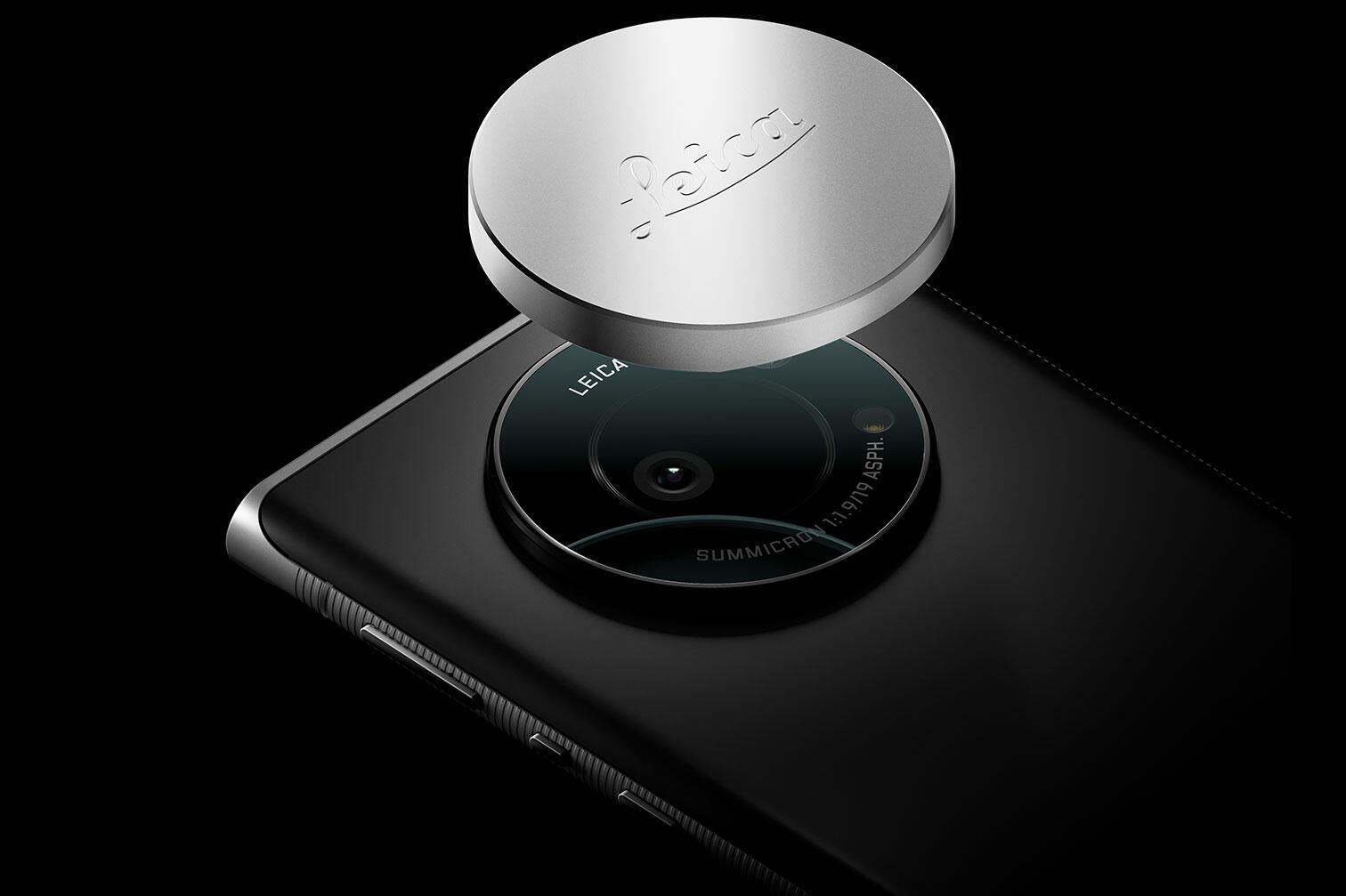 <i>Leica </i>представила свой первый смартфон