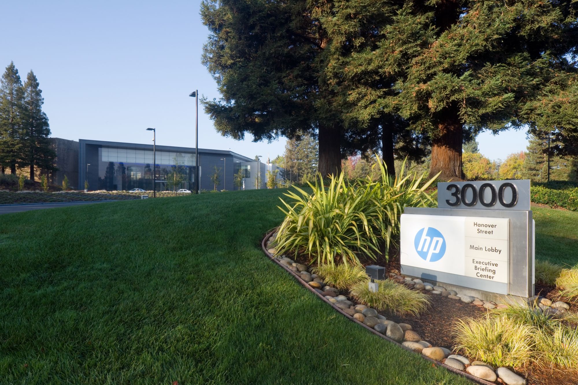 18 августа 1947 года была официально зарегистрирована компания <i>Hewlett-Packard </i>