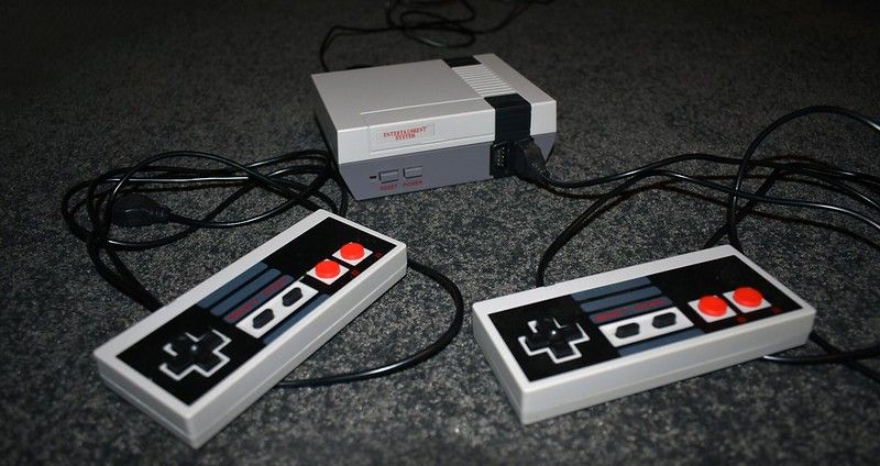 18 октября 1985 года в США появилась игровая приставка <i>NES</i>