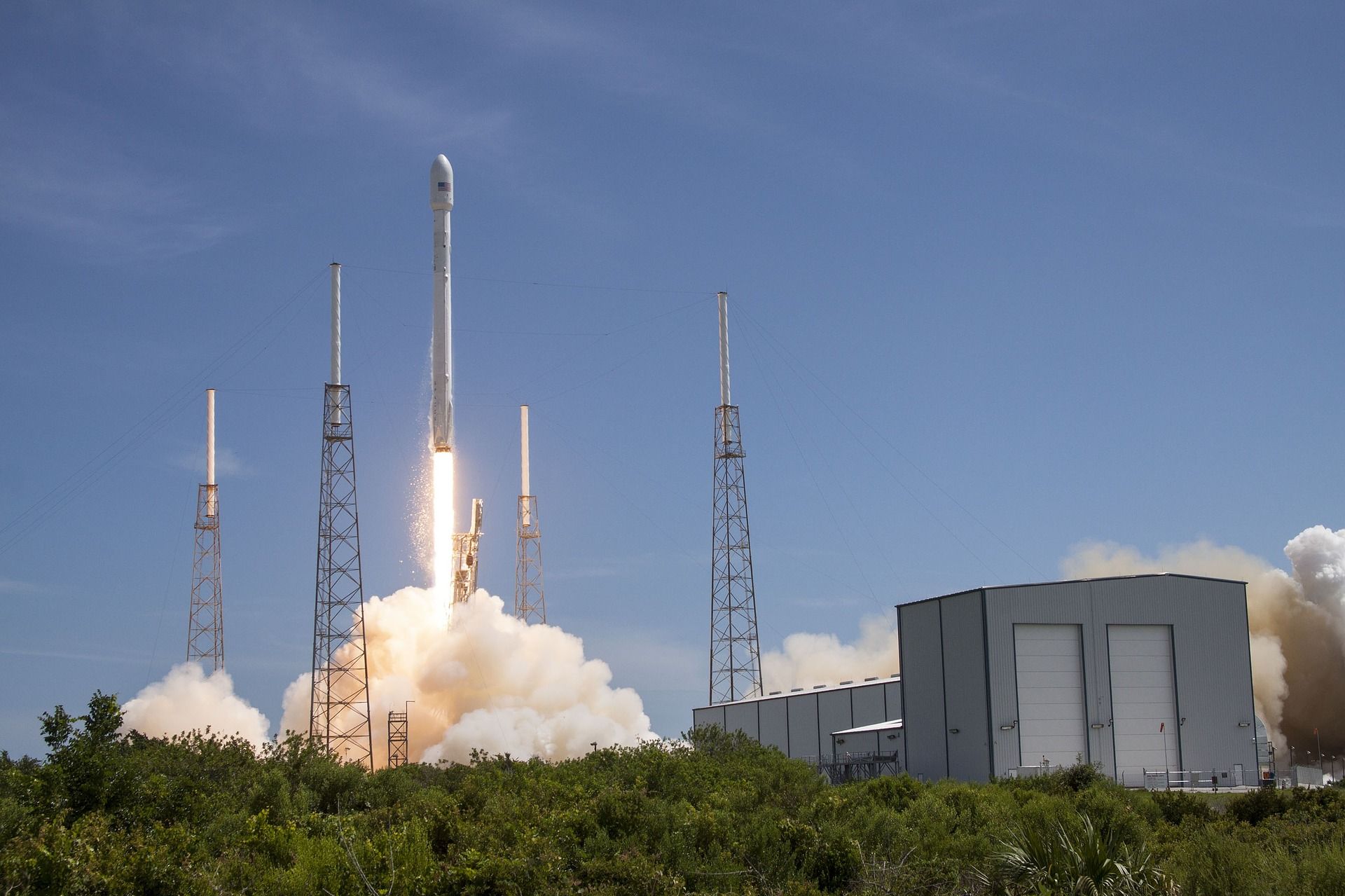 Европейское космическое агентство призывает приструнить <i>SpaceX</i>
