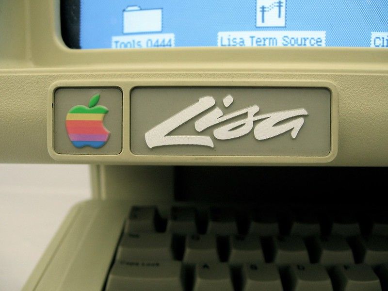 19 января 1983 года <i>Apple </i>представила компьютер <i>Lisa</i>