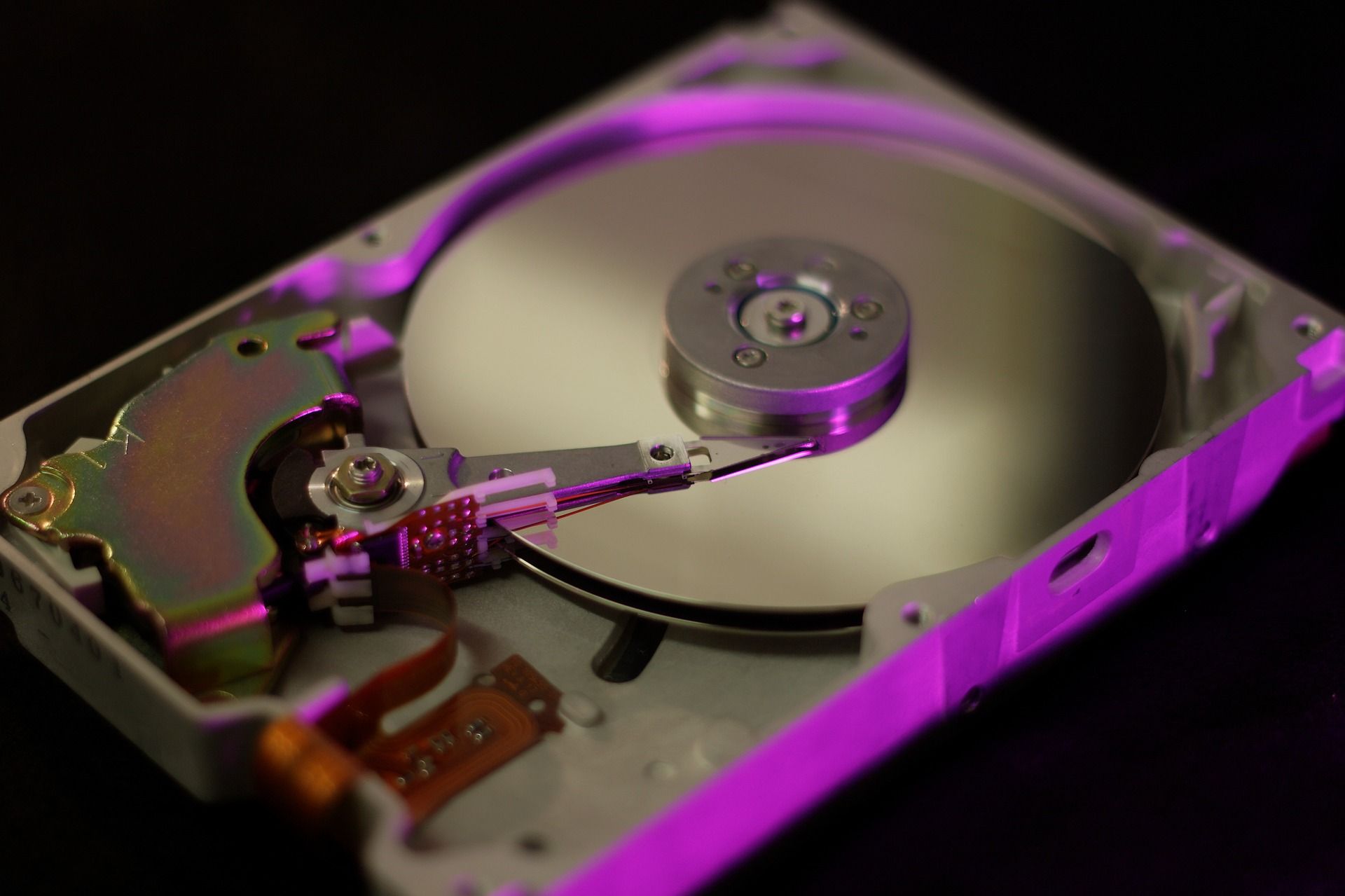 <i>Seagate </i>начала поставки самых емких на рынке жестких дисков 