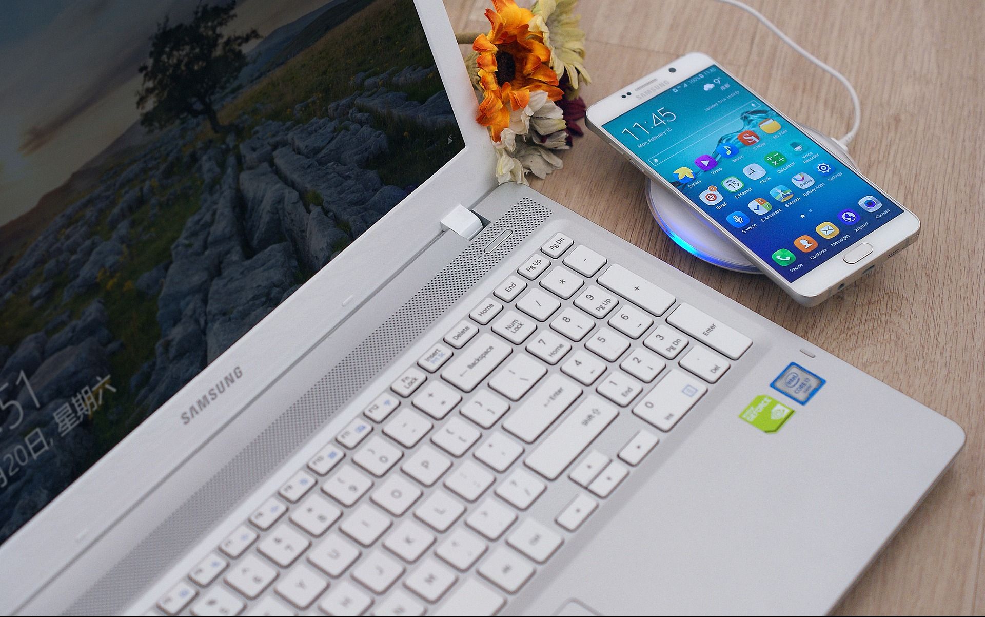 <i>Samsung </i>выпустил линейку ноутбуков <i>Galaxy </i><i>Book2 </i><i>Pro</i>