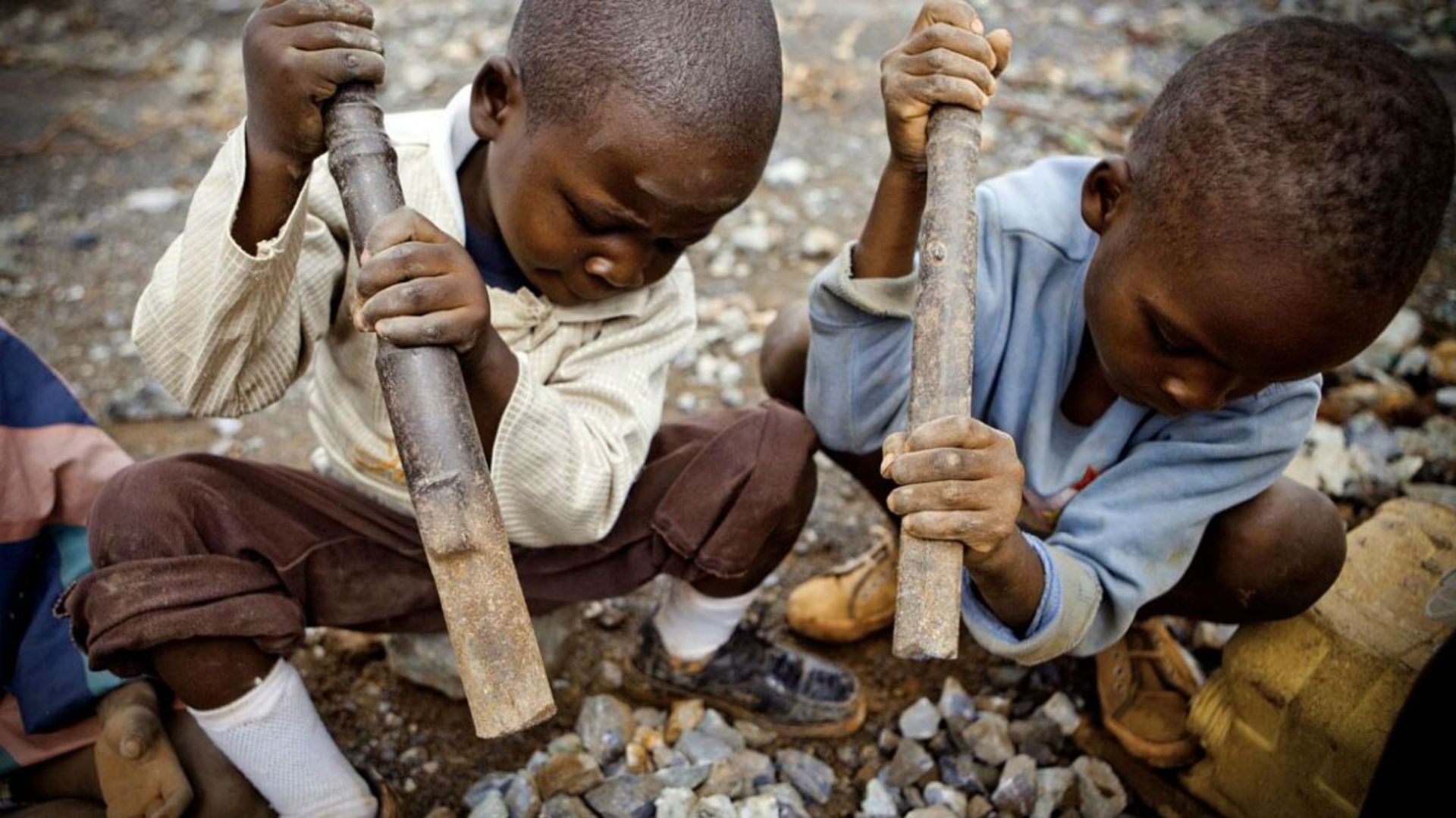 При добыче кобальта в Конго широко используется детский труд