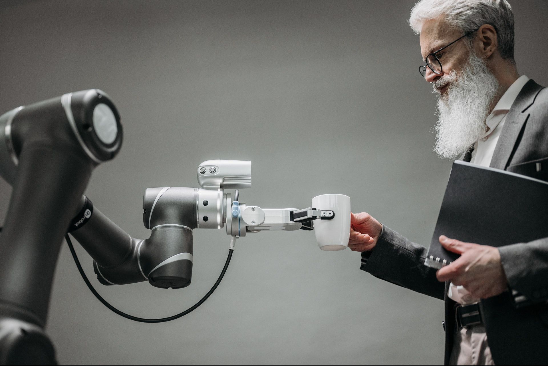 <i>Dyson </i>разрабатывает робота для помощи по дому