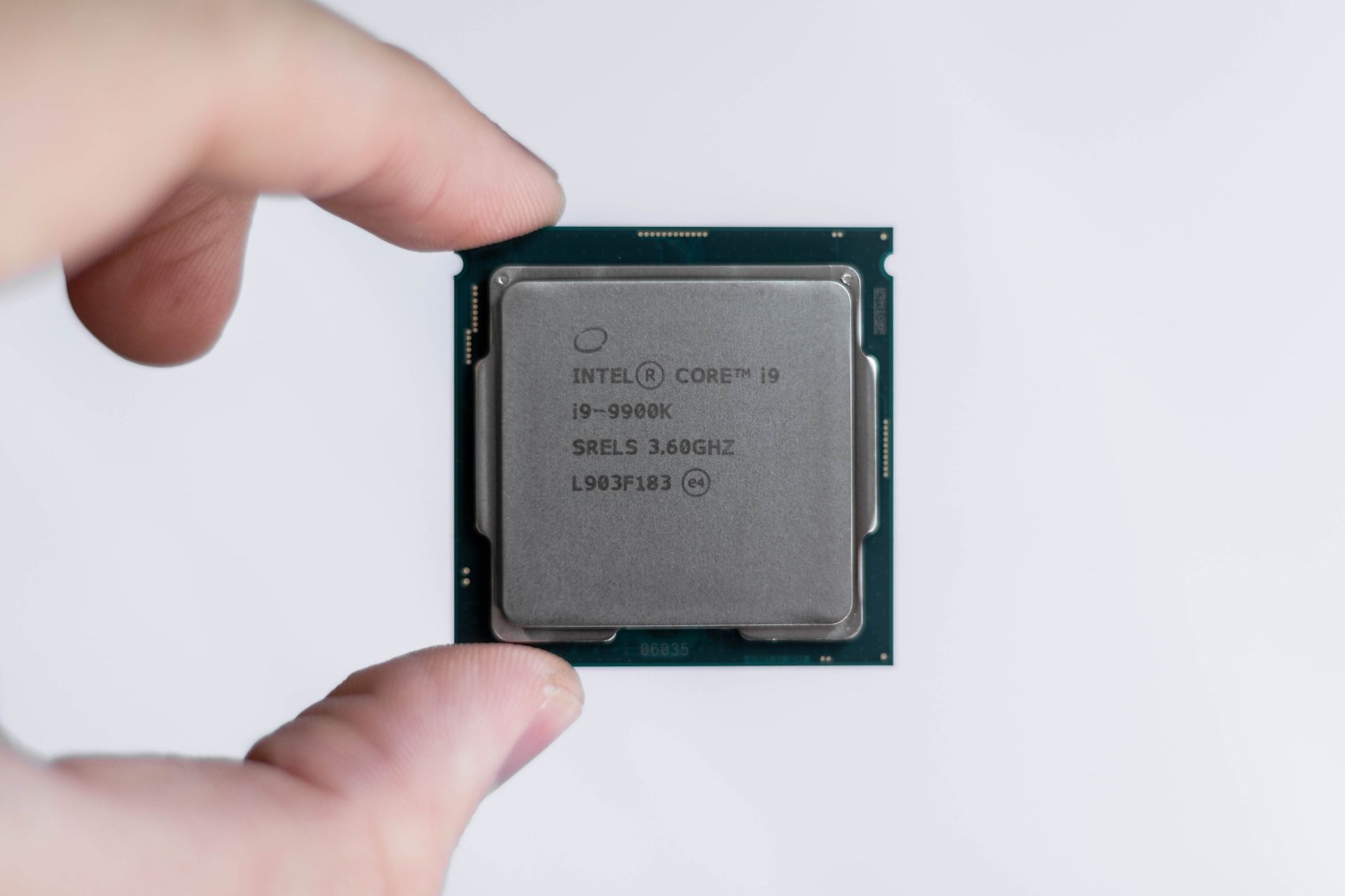 <i>Intel </i>отказывается от брендов <i>Pentium </i>и <i>Celeron</i>
