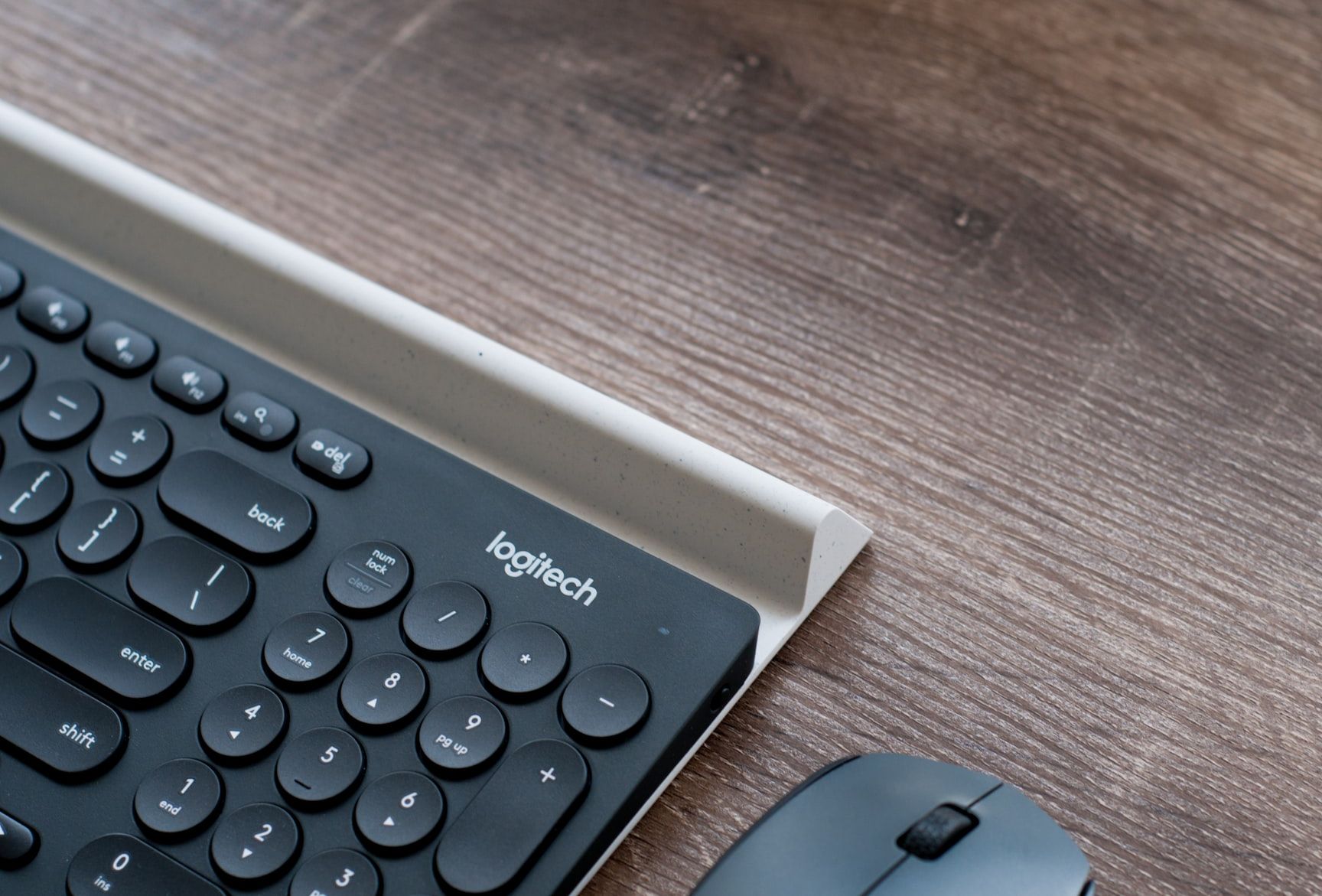 <i>Logitech </i>выпустила механическую клавиатуру специально для <i>Mac</i>