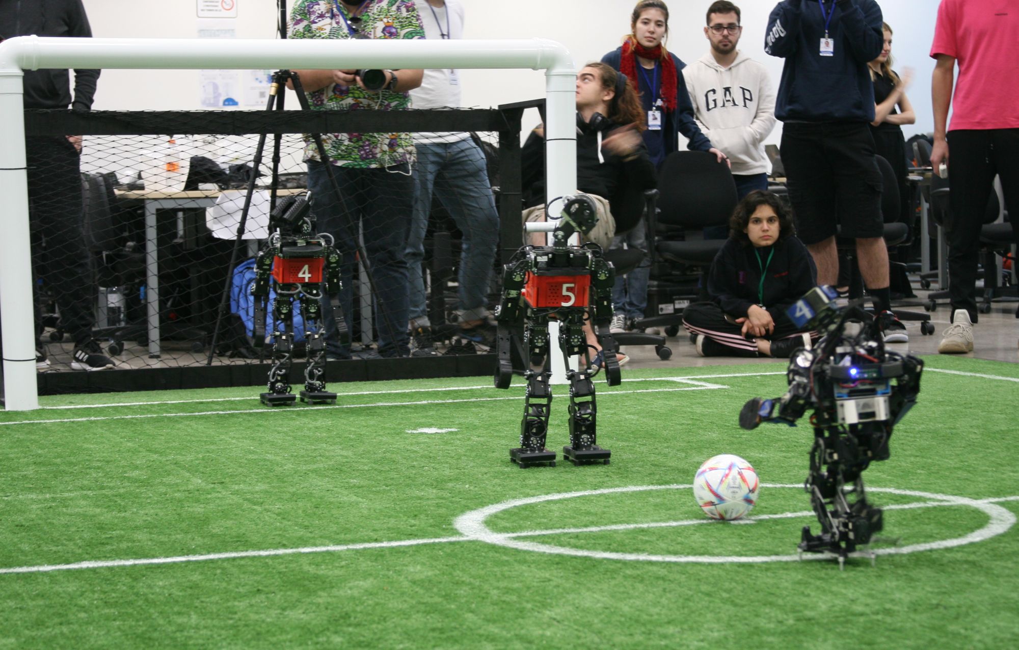Российские роботы выиграли чемпионат Бразилии по футболу