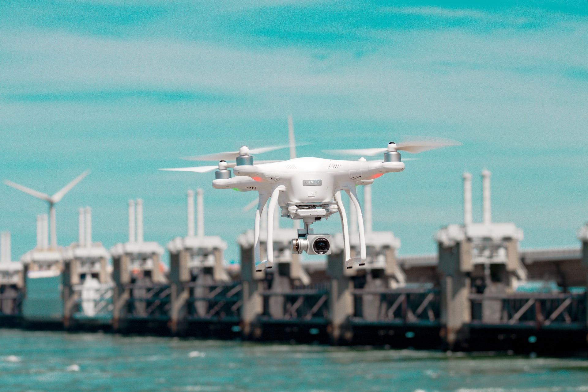 «Ростех» представил систему управления дронами в городской среде