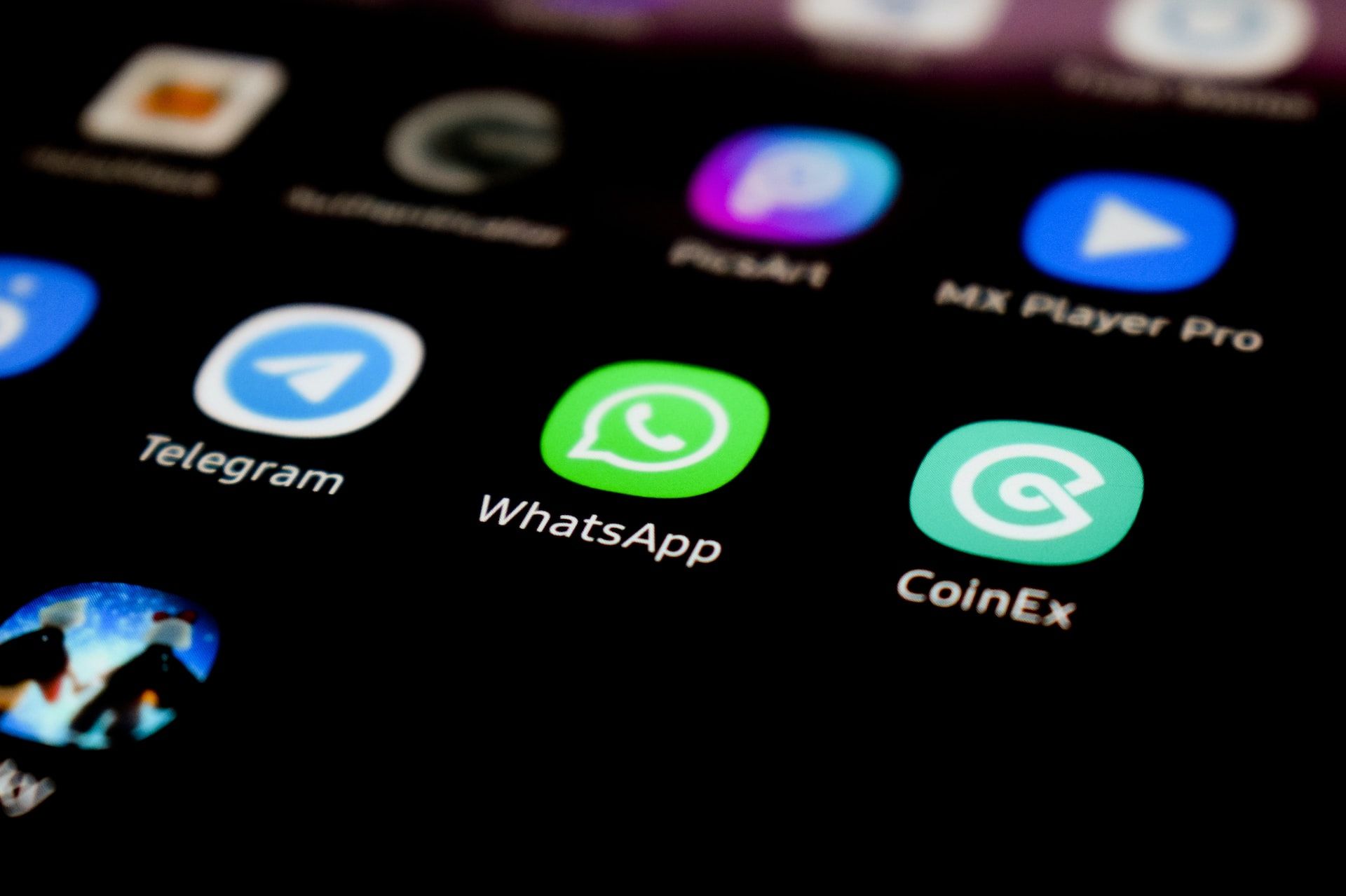 31 декабря <i>WhatsApp </i>перестанет работать на 49 смартфонах