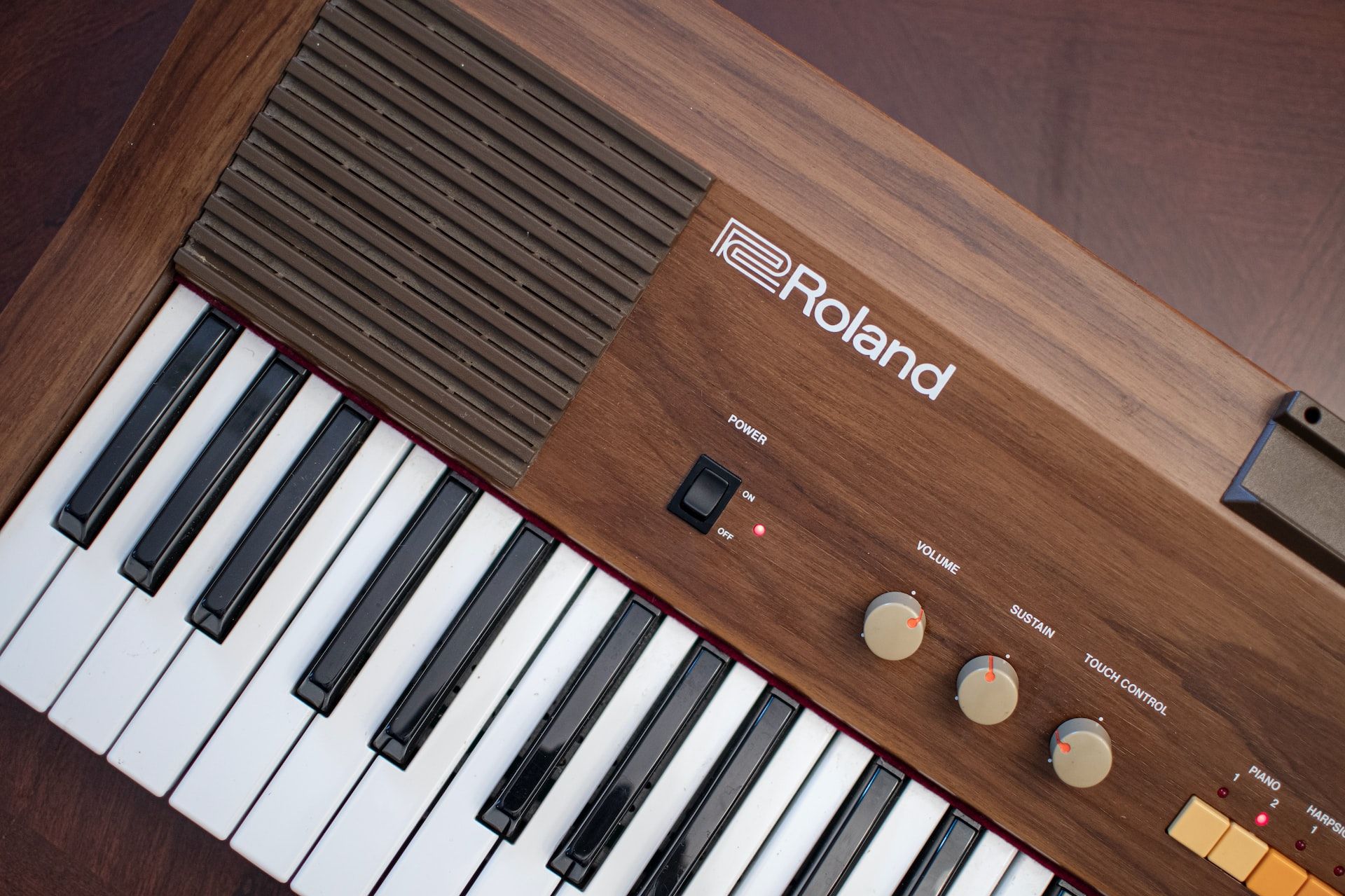 <i>Roland </i>представила умное фортепиано