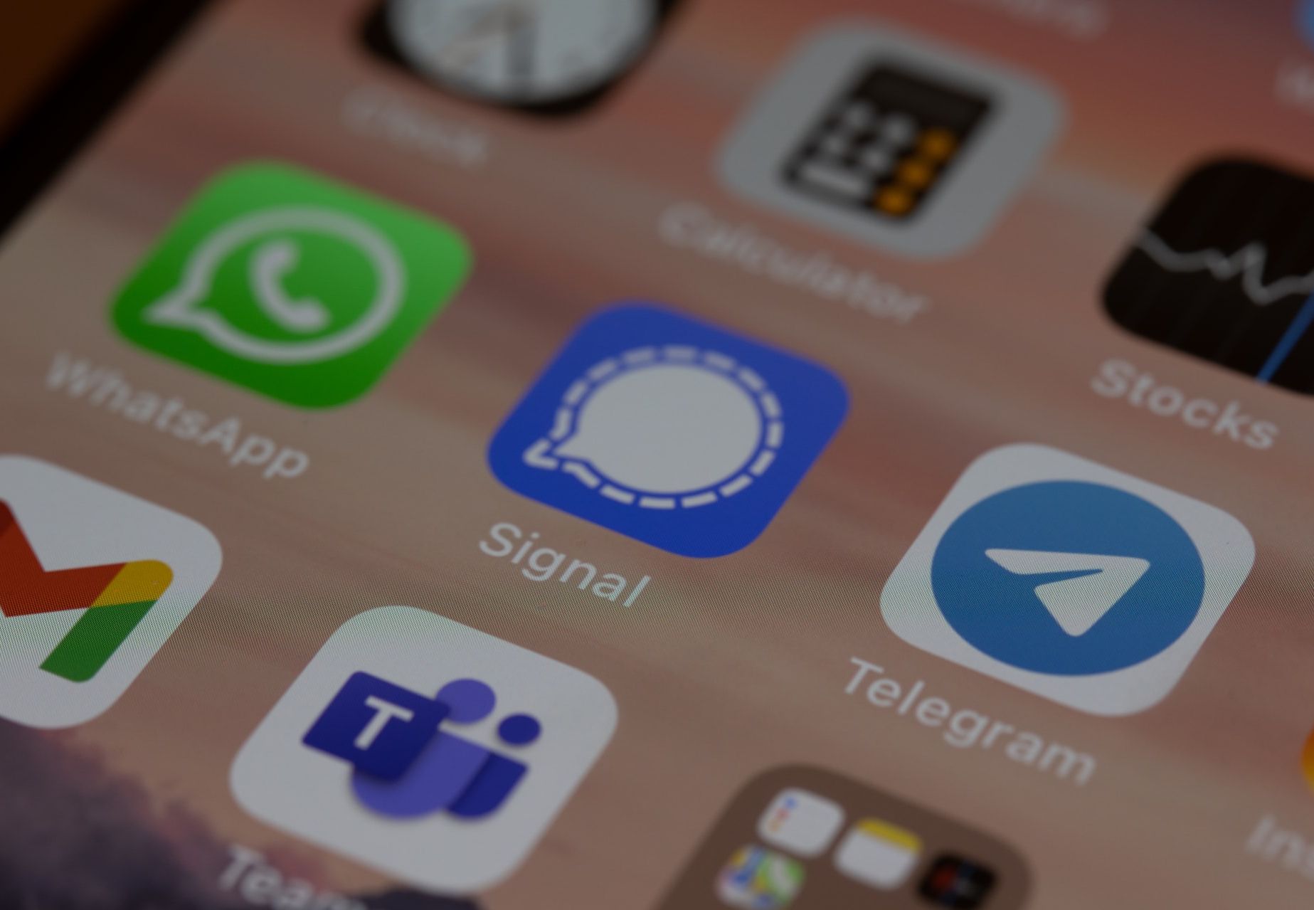 <i>Telegram </i>впервые обогнал <i>WhatsApp </i>в России