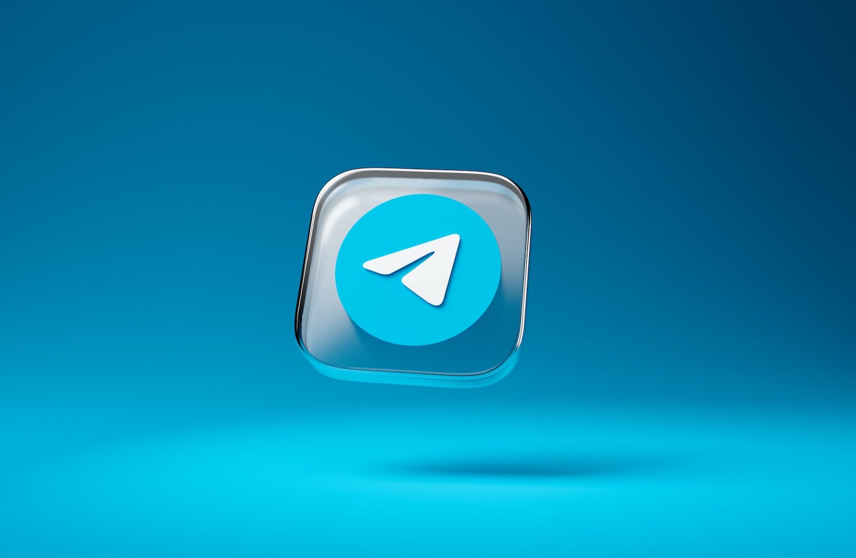 В <i>Telegram </i>появился перевод чатов и новые эмодзи