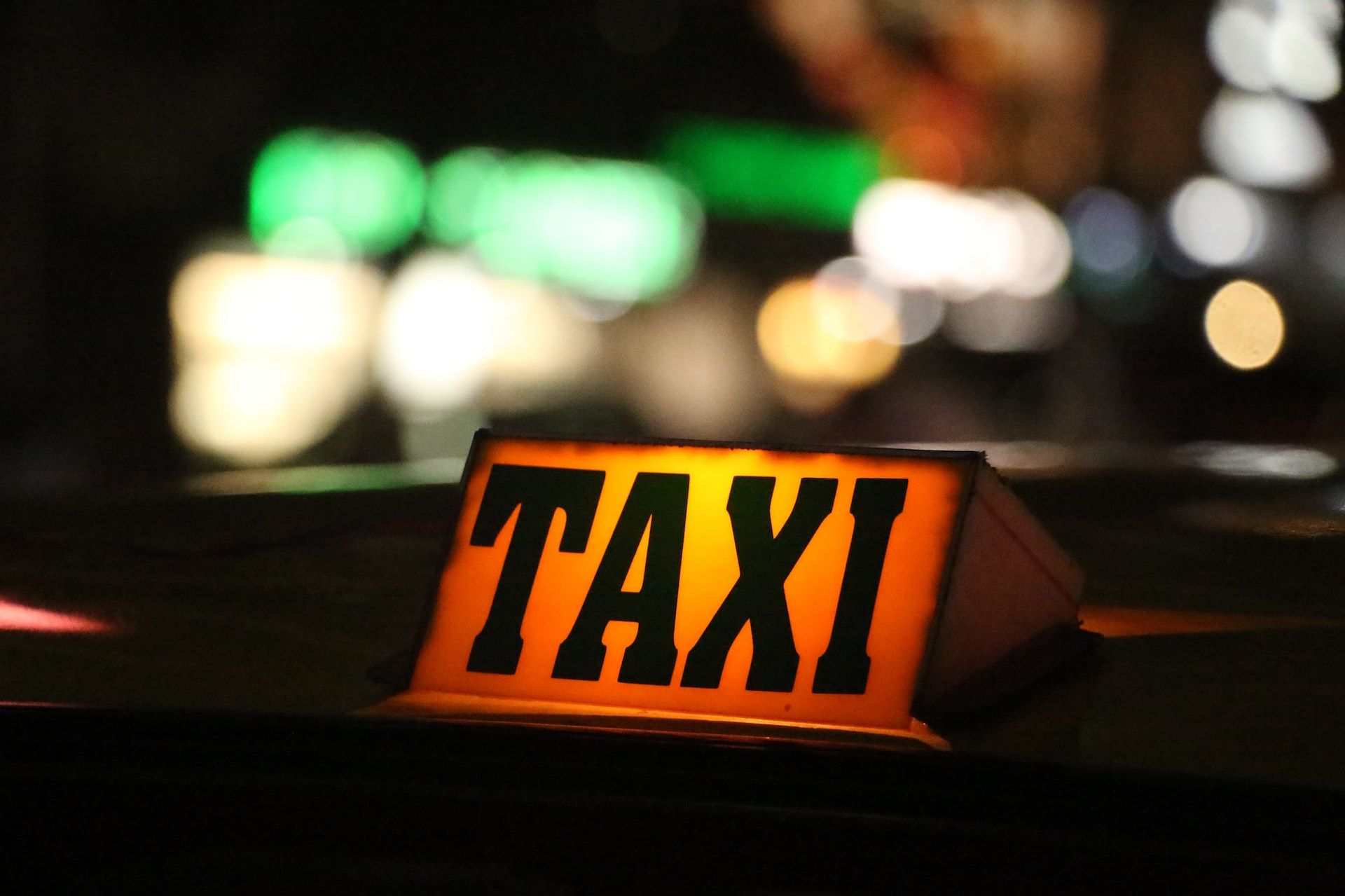 Беспилотное такси без руля испытали на дорогах