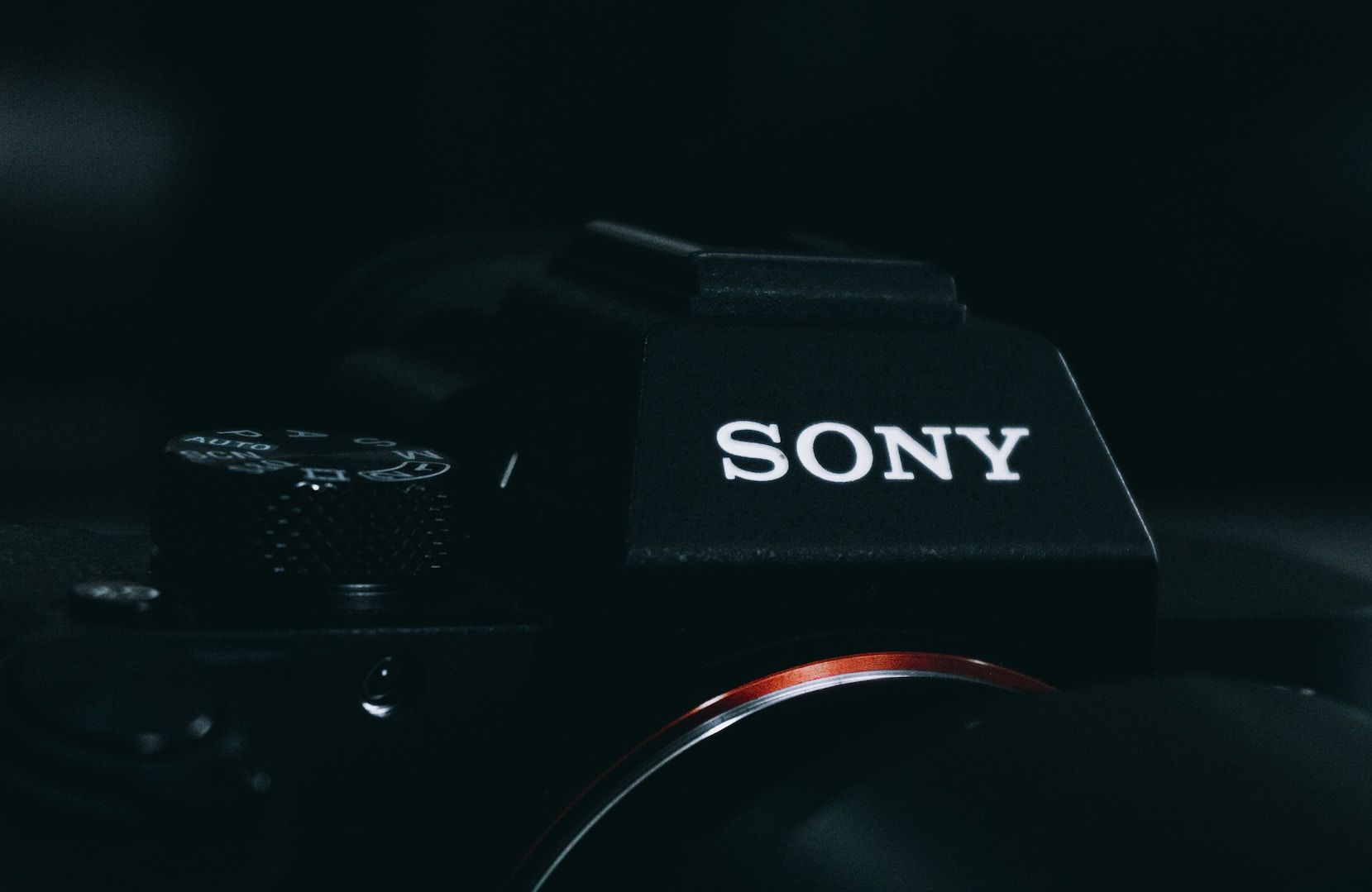 <i>Sony </i>выпустила камеру для видеоблогеров с ИИ