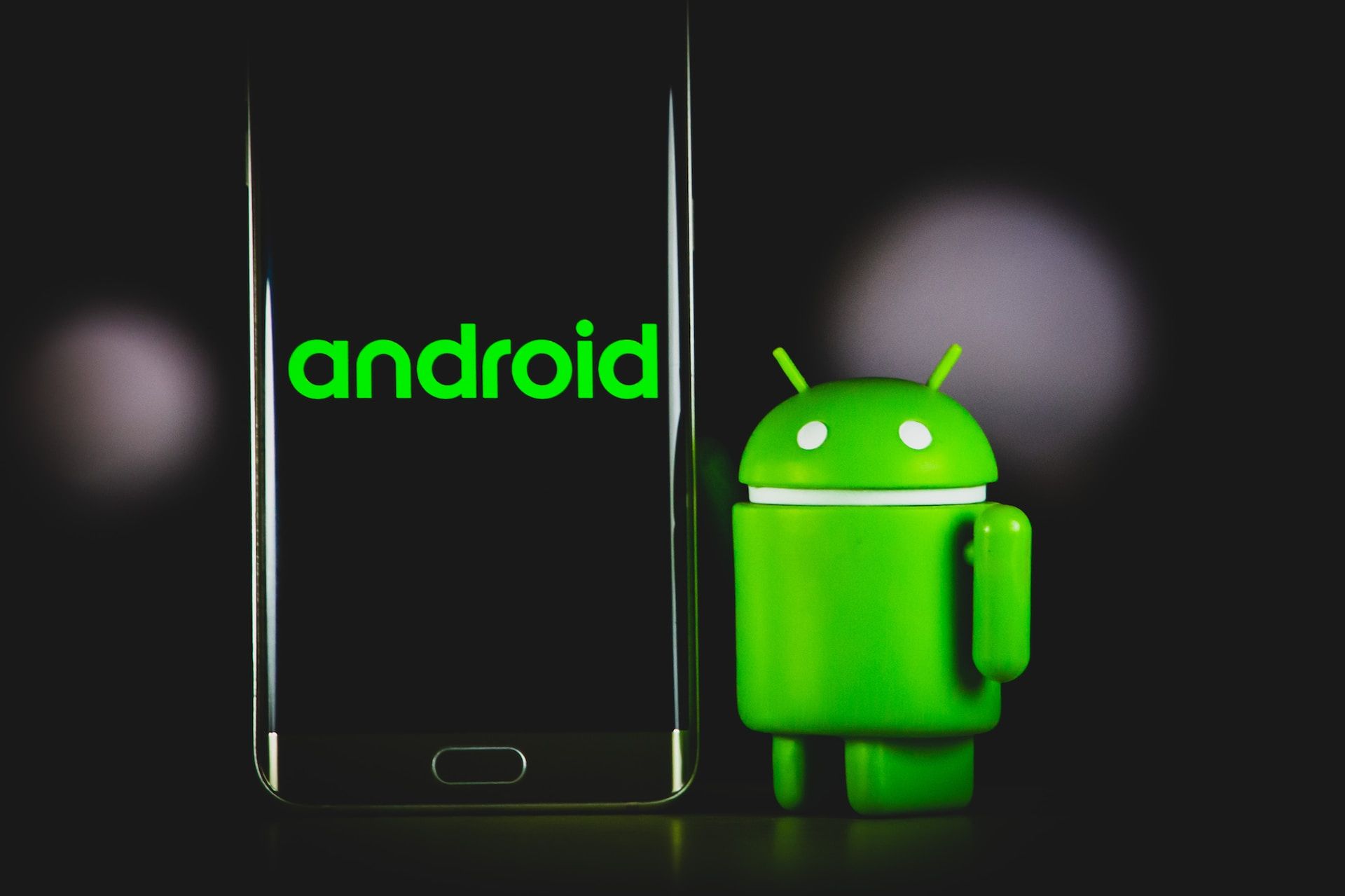 В приложениях для <i>Android </i>нашли скрытую рекламу