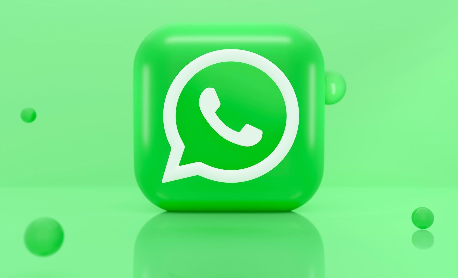 От вас скрываются в WhatsApp? Почему не видно последний онлайн собеседника