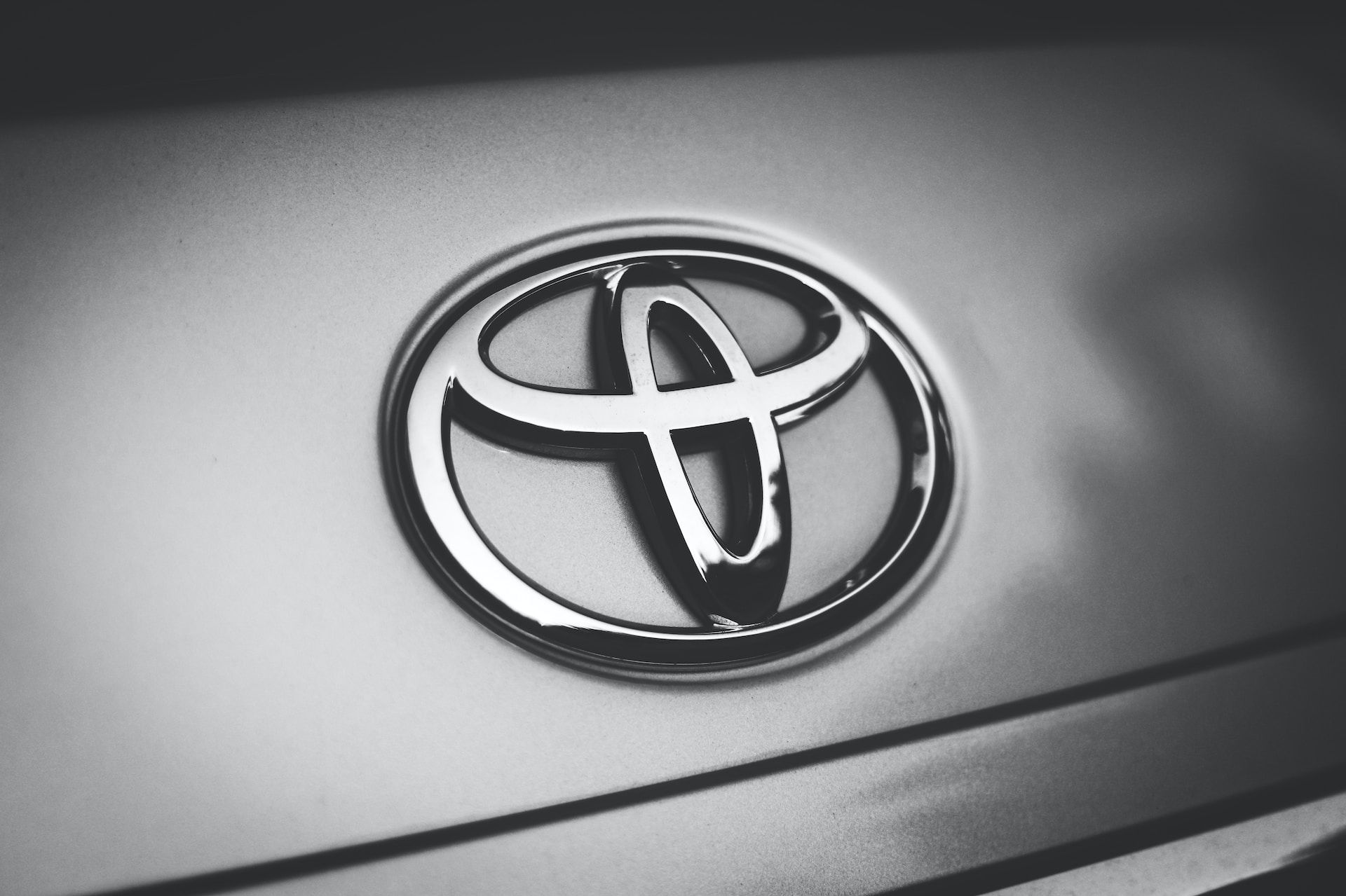 <i>Toyota </i>выпустит четыре новых типа батарей для электрокаров