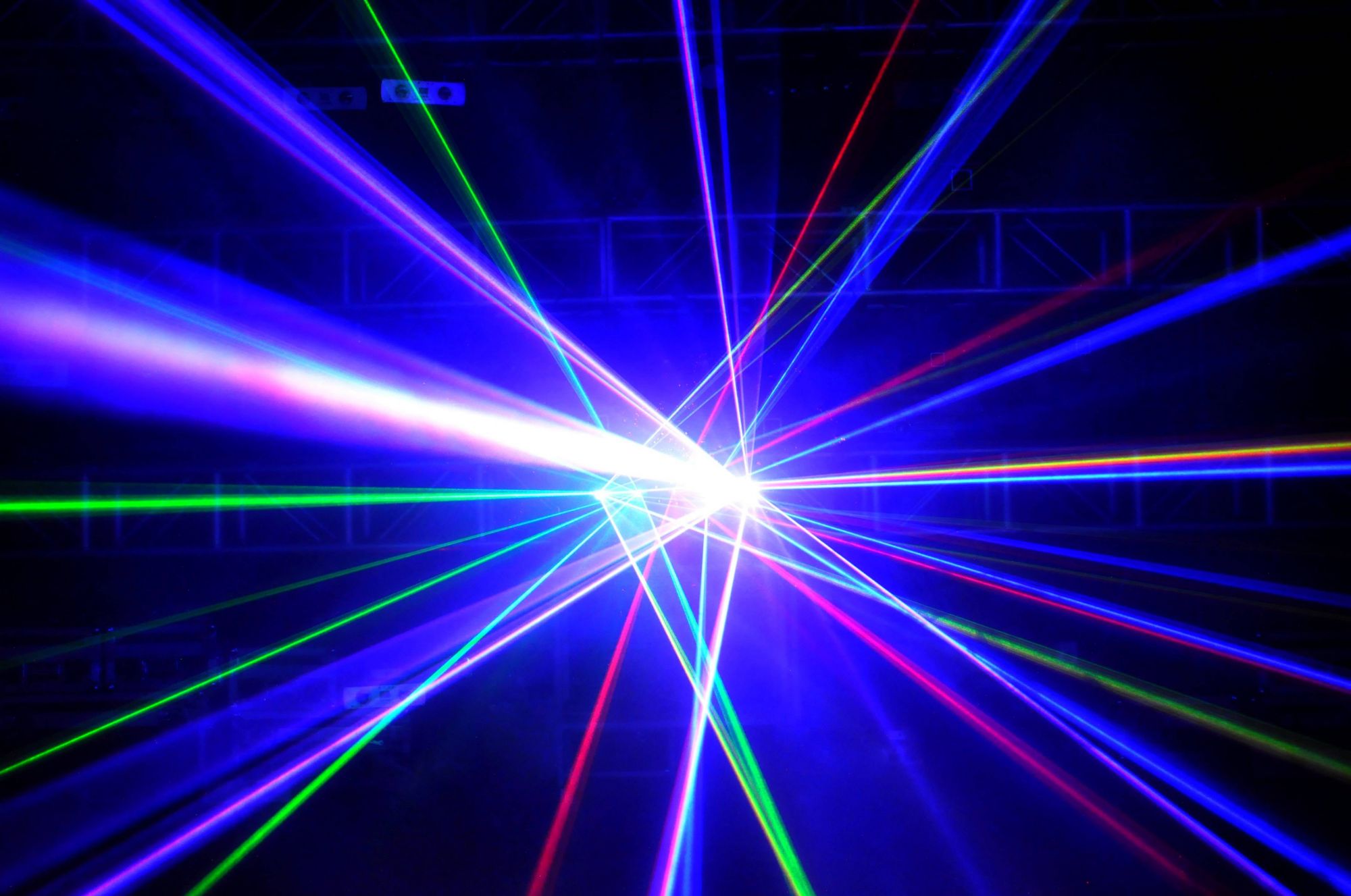 Лазеры — что это такое, как работает, зачем нужны