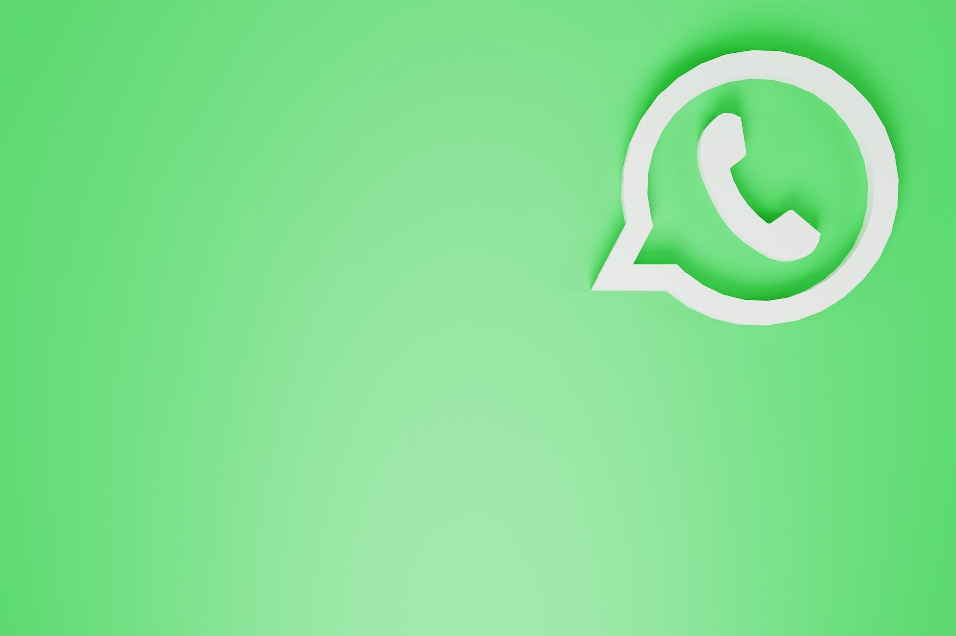 <i>WhatsApp </i>отказался от запуска каналов в России