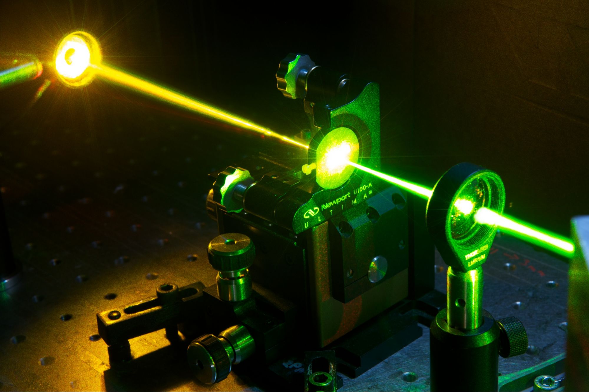 <i>DARPA </i>запускает лазеры