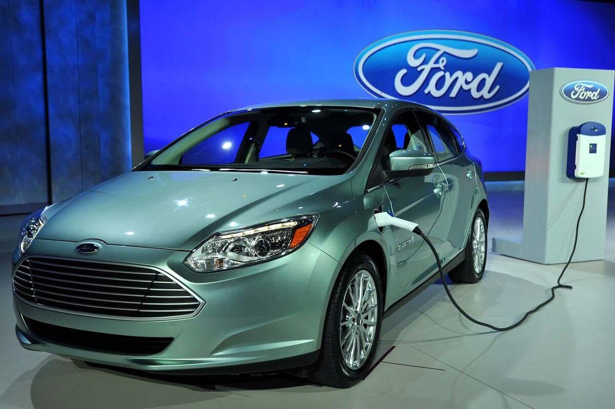 <i>Ford </i>сворачивает инвестиции в электромобили