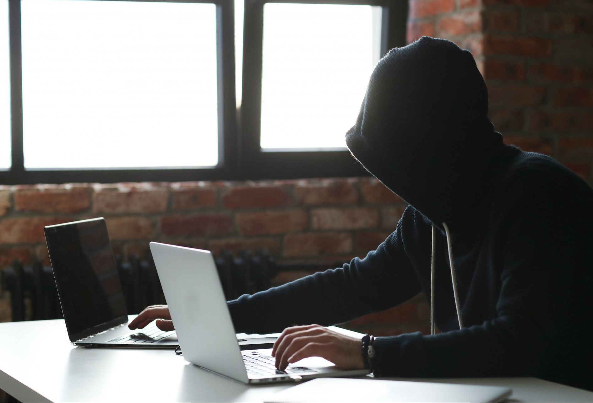 Хакеры стали использовать для кибератак жертв утечек данных