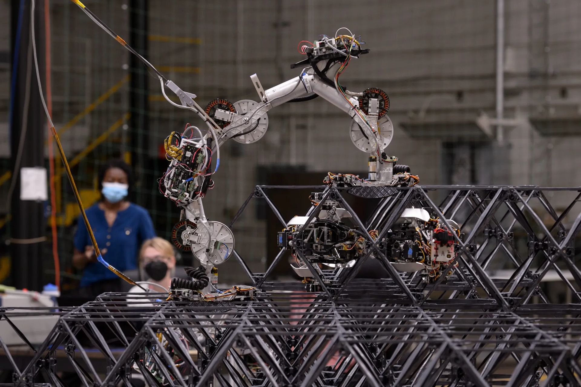 <i>NASA </i>разработало автономного робота для внеземной стройки