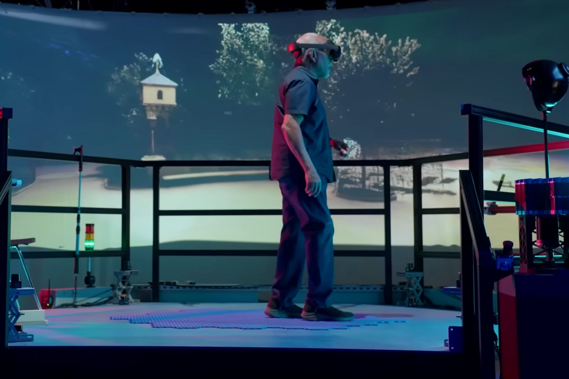 <i>Disney </i>показал коврик для виртуальной реальности