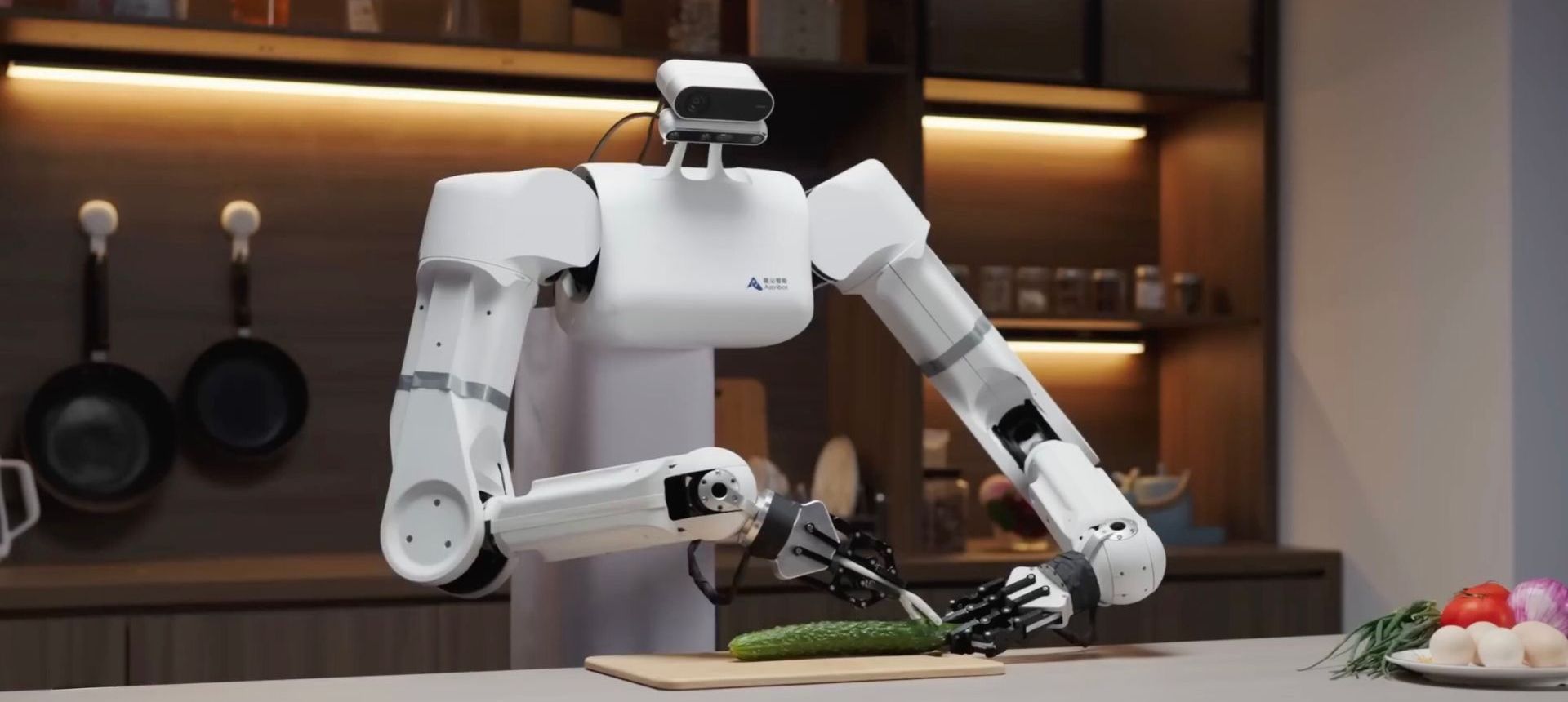 Китайская компания <i>Astribot </i>представила человекоподобного робота