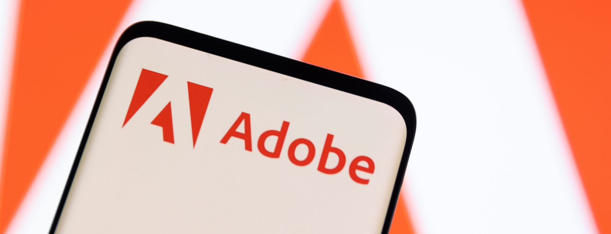 США подали в суд на <i>Adobe</i>